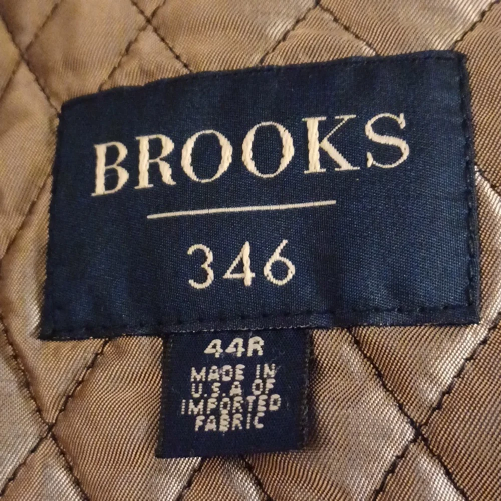 BROOKS 346 Tan Color Men's Trench Coat. Size 44R - Picture 11 of 16